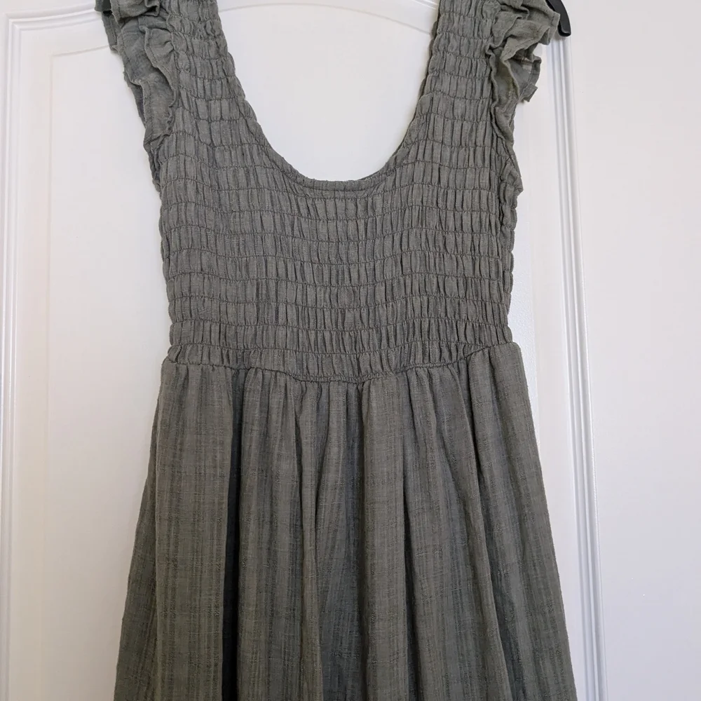 Green Maxi Dress  Penelope Rose Size Medium - Picture 3 of 9